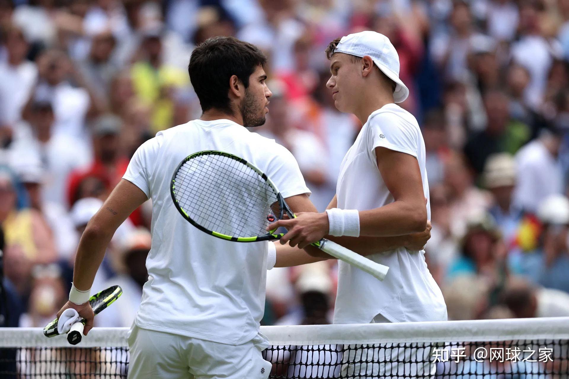 爱游戏APP爱游戏下载-费德勒重要时刻败北，加拿大队带队取胜！-爱游戏APP爱游戏下载