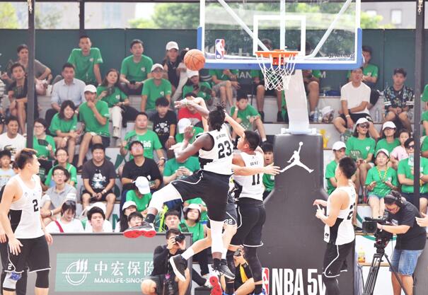 爱游戏体育-Doinb遭遇十二持续失利，曼联教练压力巨大！赛场气氛高涨-爱游戏体育